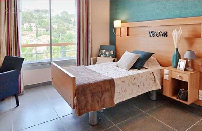 Appartement à LE REVEST-LES-EAUX