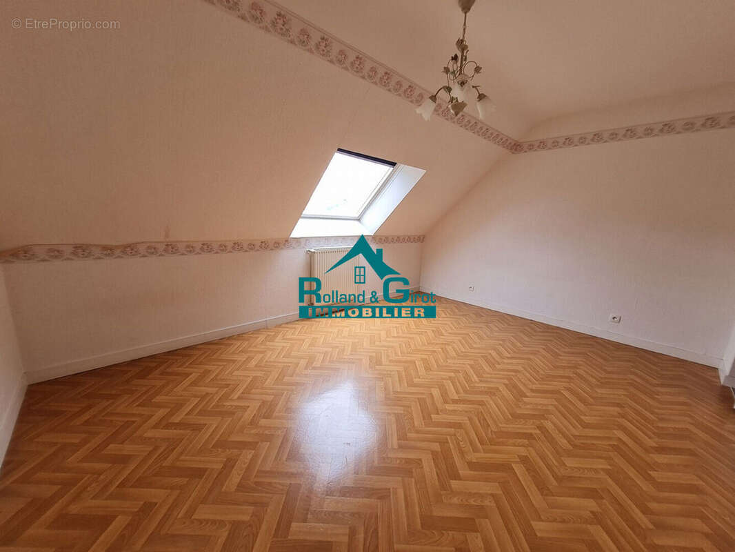 Maison à SAINT-AUBIN-DU-CORMIER