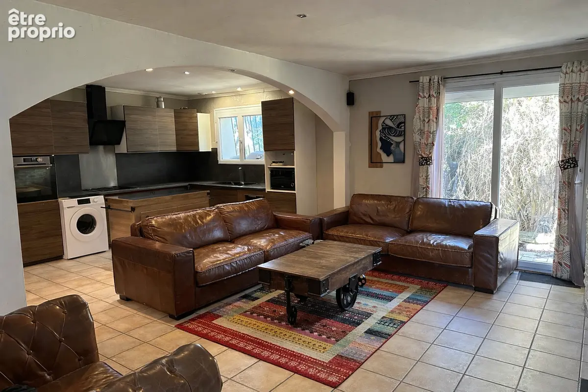 Villa en colline avec piscine - photo 2