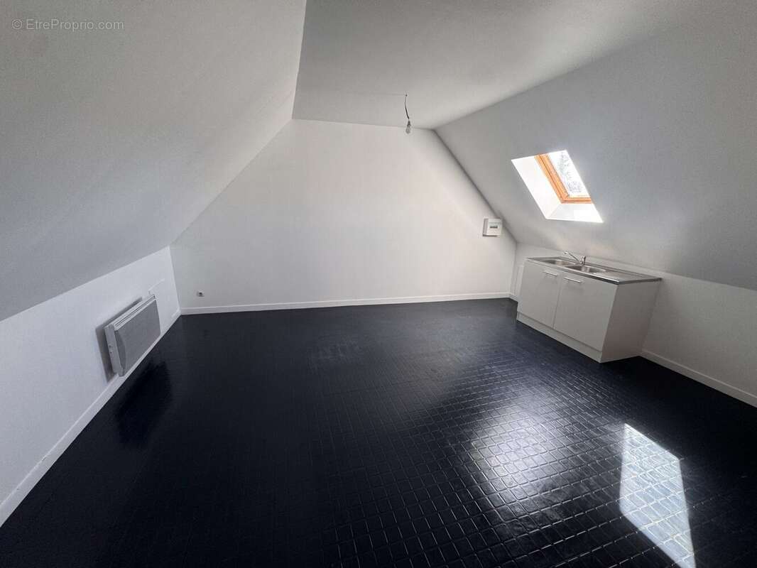 Commerce 153 m² à Les Clayes-Sous-Bois  - photo 8