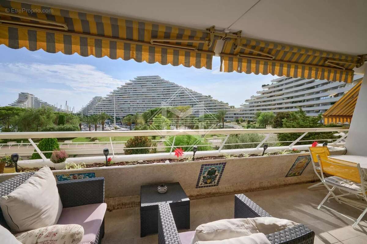 Appartement à VILLENEUVE-LOUBET