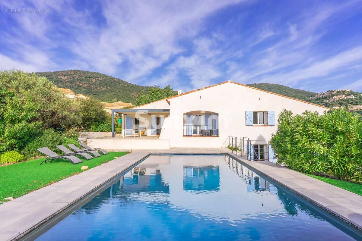 Cavalaire-sur-Mer — Villa vue mer panoramique & piscine - photo 3