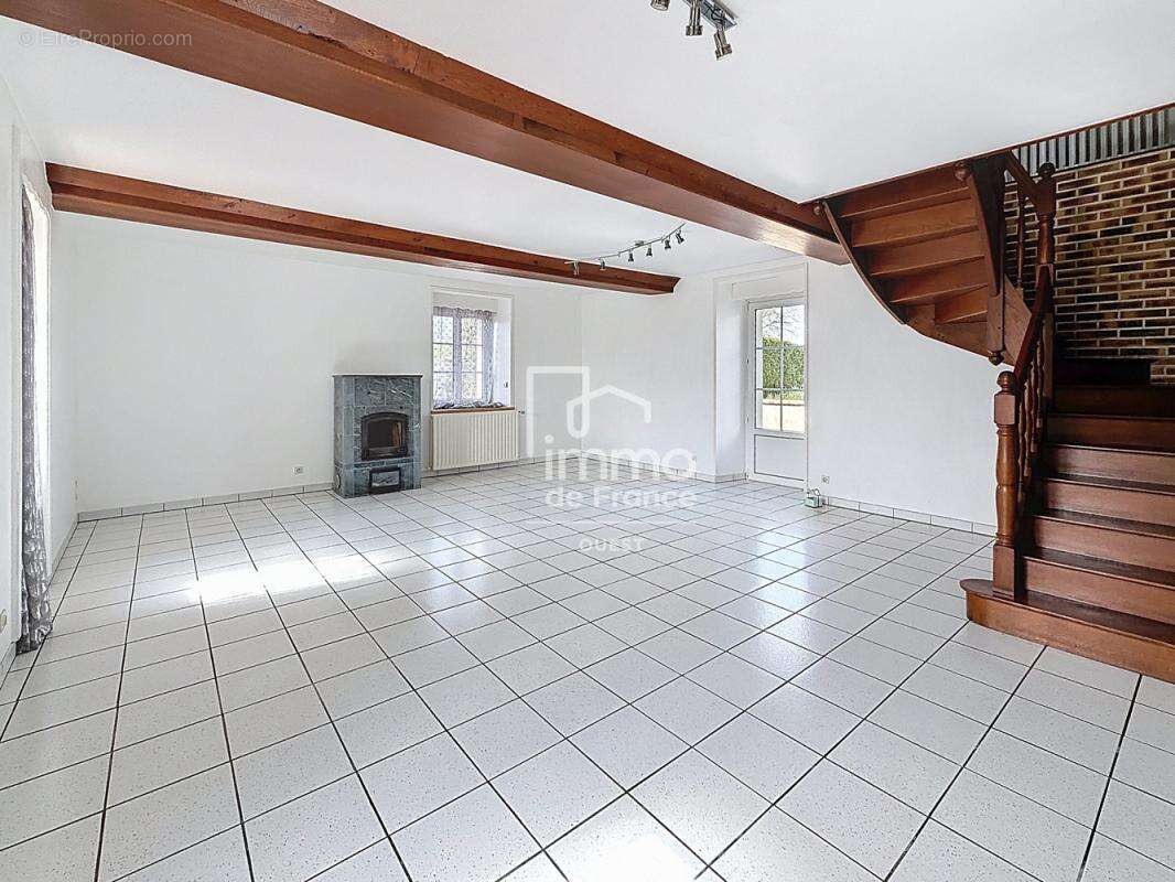 Maison Marcillé-la-ville 8 pièces 175 m² - photo 9