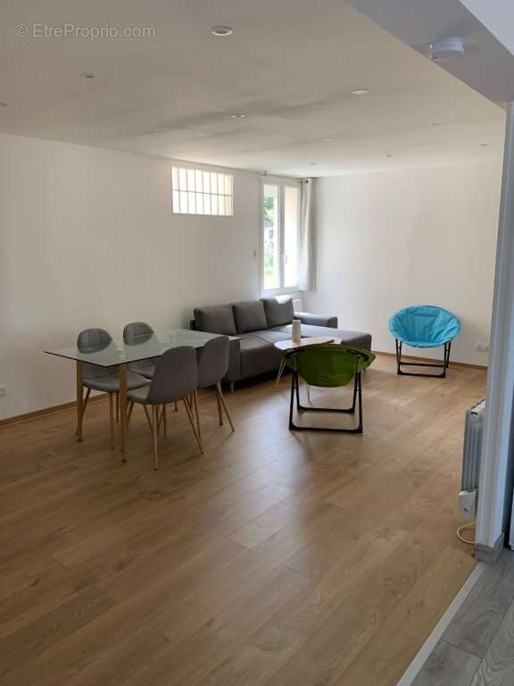 Appartement à MONTCEAU-LES-MINES