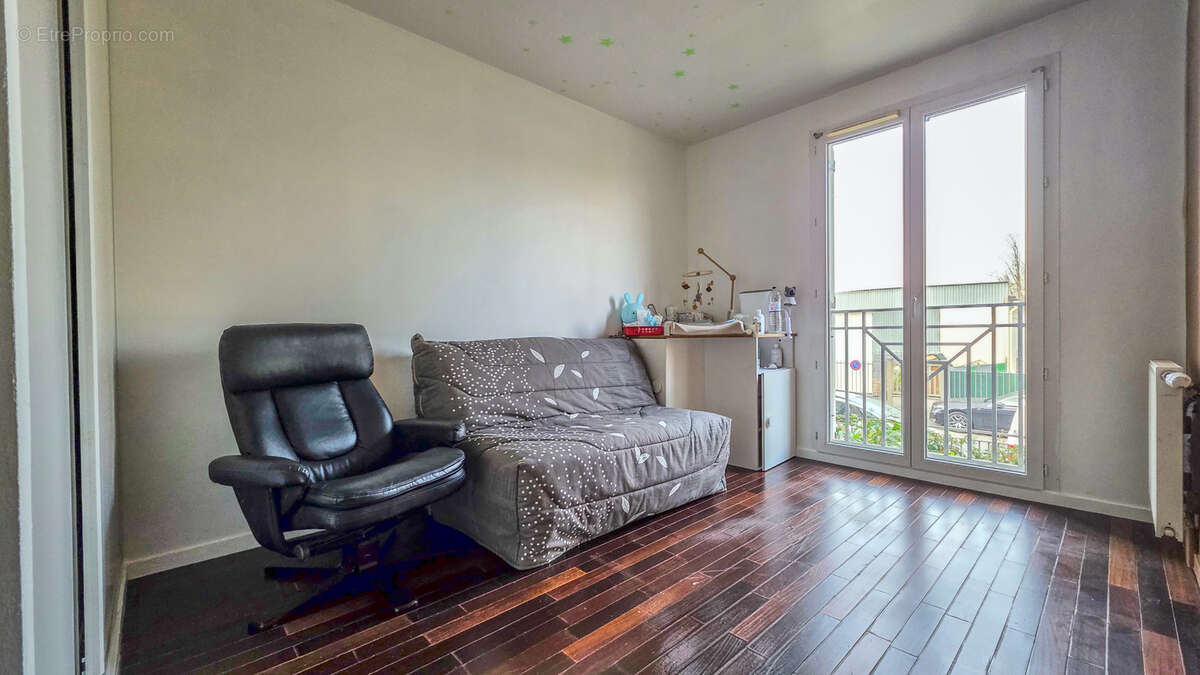 Appartement à SARTROUVILLE