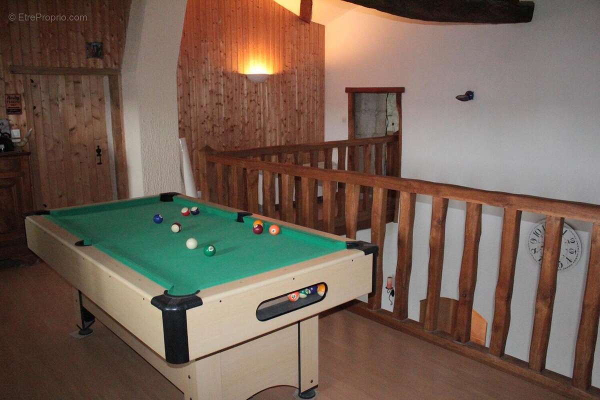 Maison 241 m² à Saint-Sigismond-De-Clermont  - photo 6