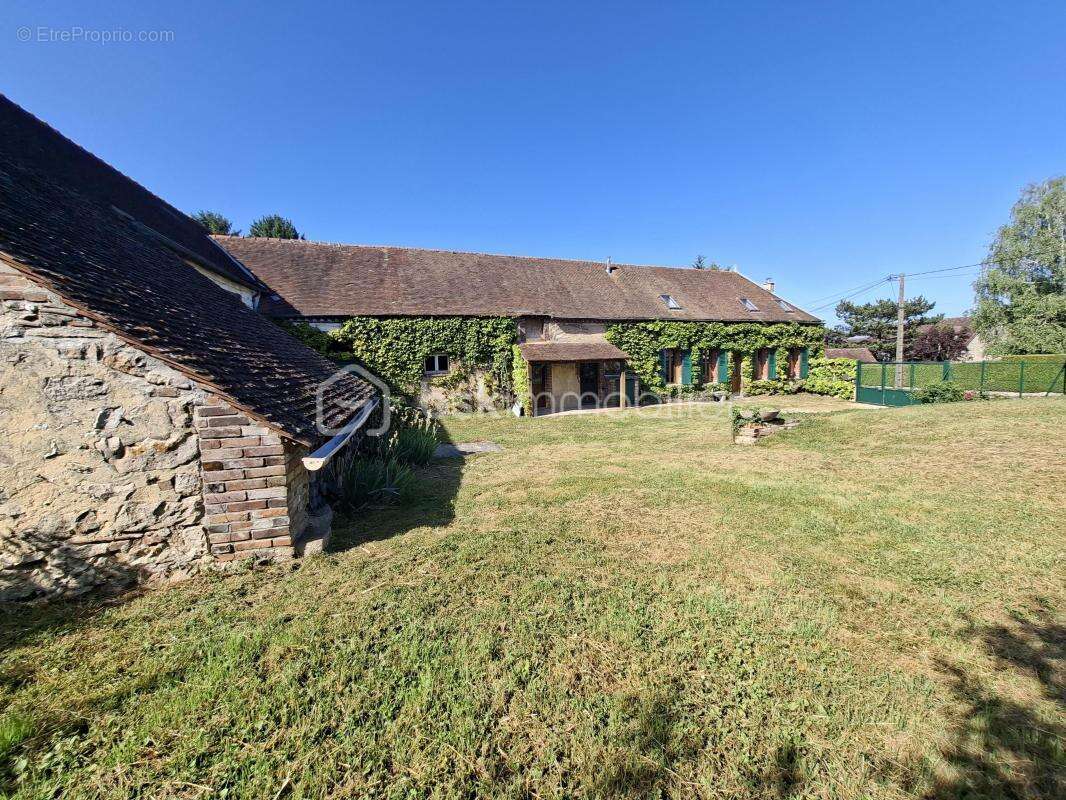 Maison à SAINT-MAURICE-AUX-RICHES-HOMMES