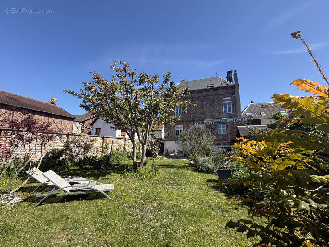 En exclusivite sur la commune de flixecourt : superbe maison de maitre de 160 m2 avec beau jardin arboré - photo 22
