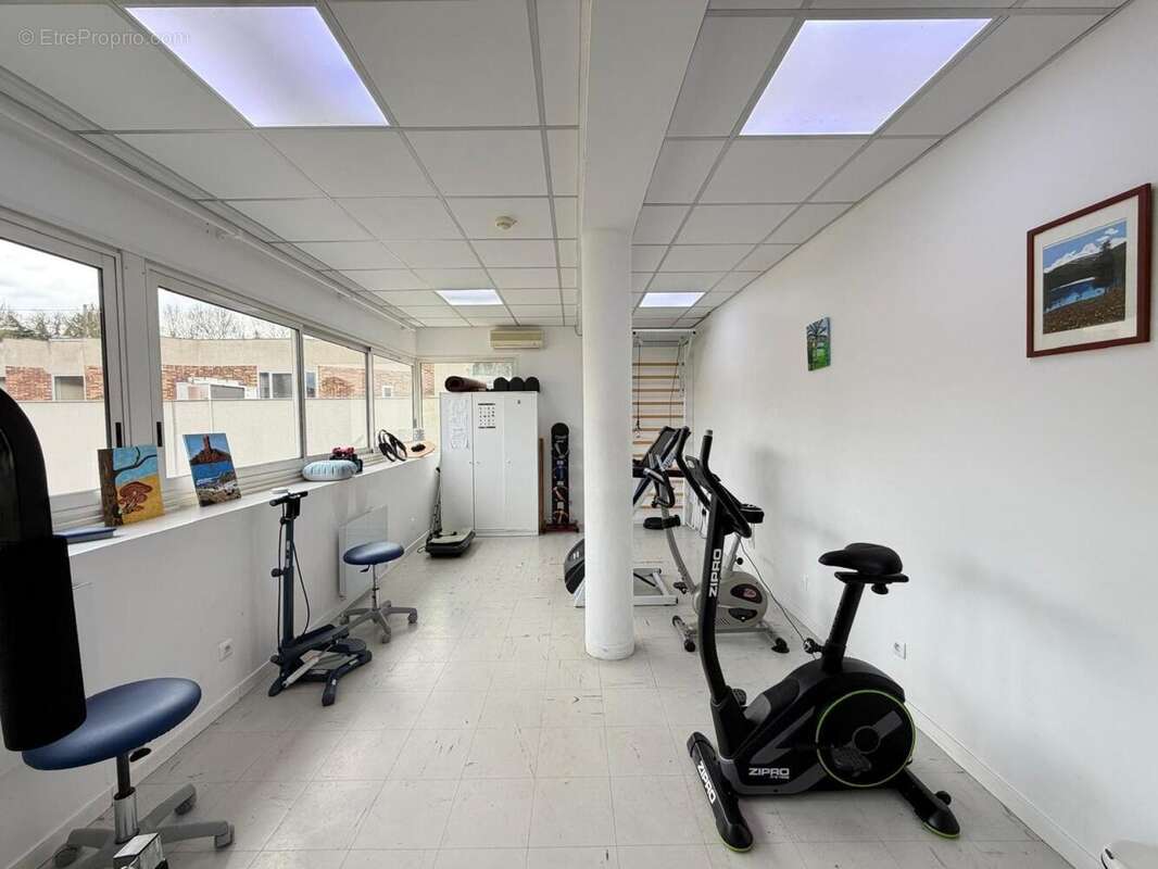 Photo 2 - Commerce à RIS-ORANGIS