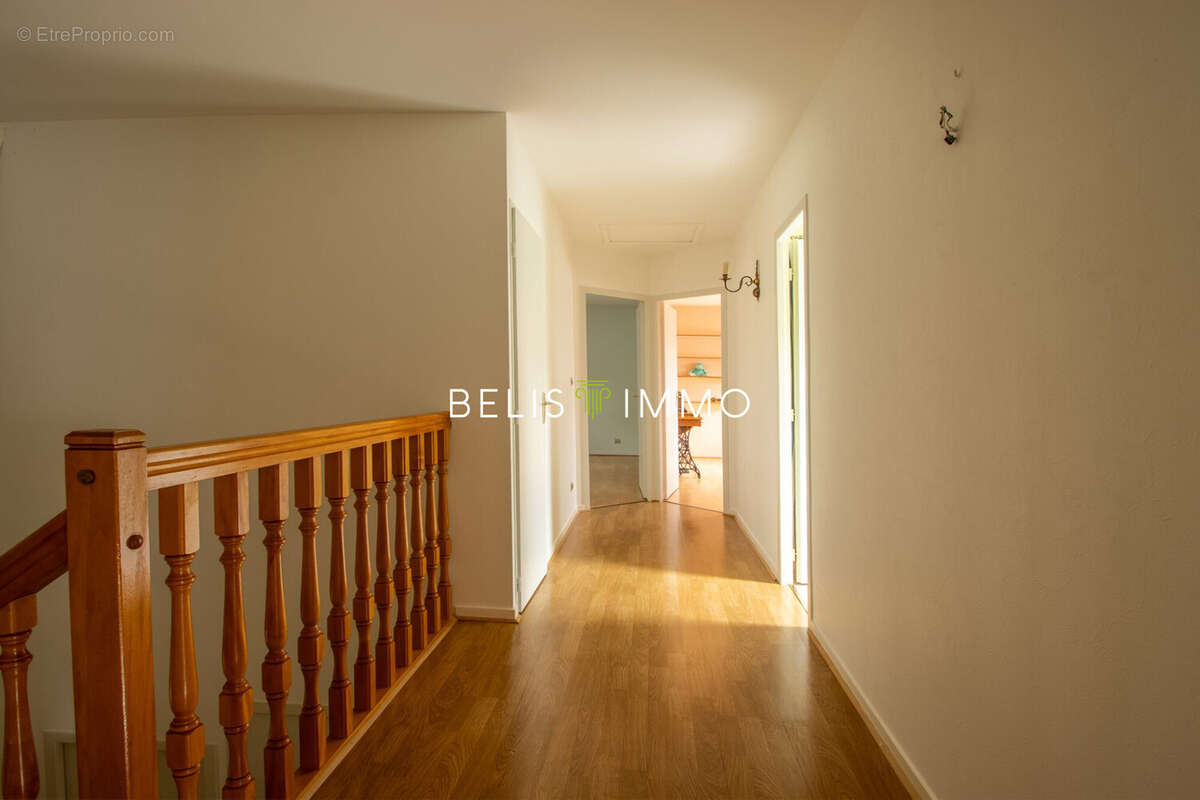 Maison à MONTLOUIS-SUR-LOIRE