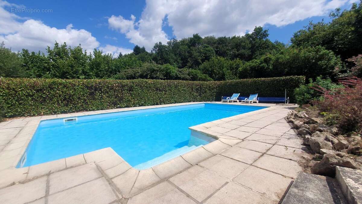 Maison à LA BASTIDE-L&#039;EVEQUE