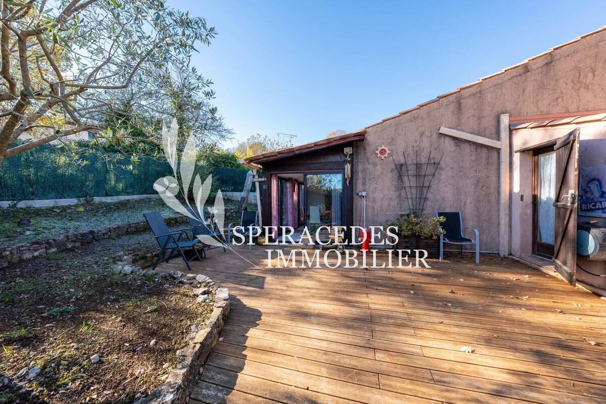 Maison à SAINT-CEZAIRE-SUR-SIAGNE