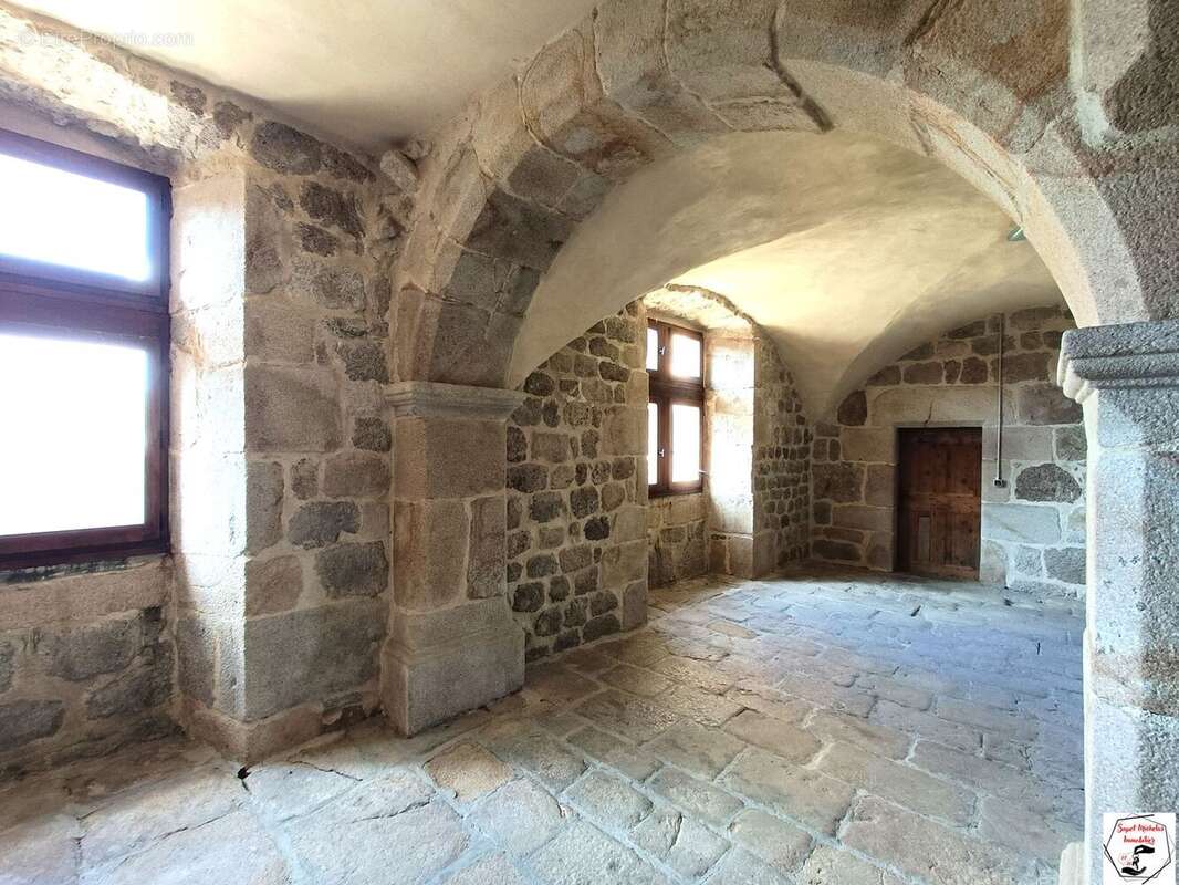 Autre à COLOMBIER-LE-VIEUX