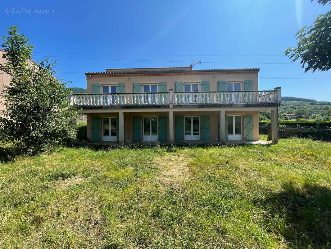 Maison à SAUVETERRE