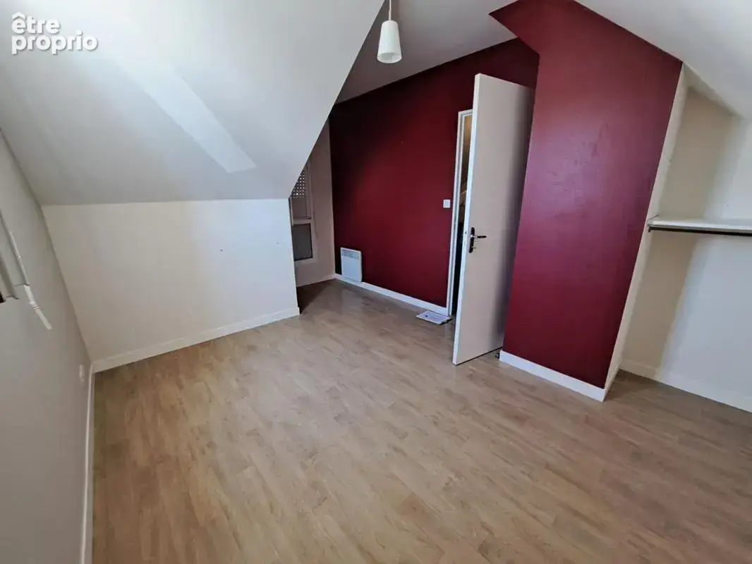 SURZUR Appartement T3 en DUPLEX de 67,70 m2, lumineux. À pied du bourg - photo 7