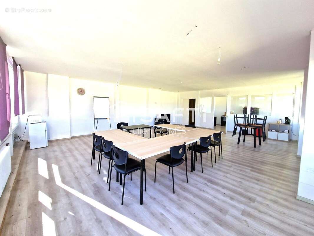 Commerce 2000 m² à Trilport  - photo 9