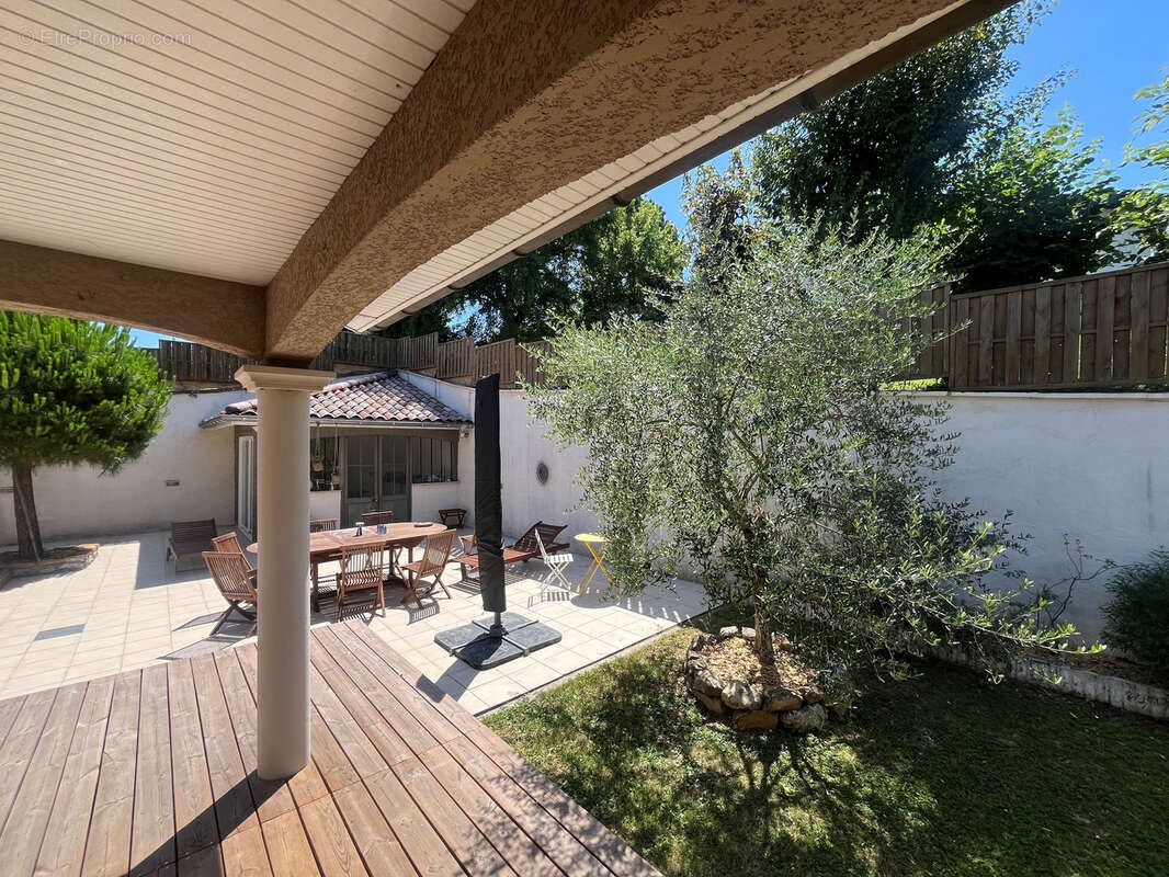Maison à JASSANS-RIOTTIER