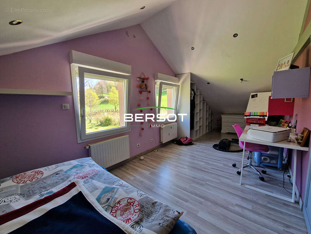 Maison à GUILLON-LES-BAINS