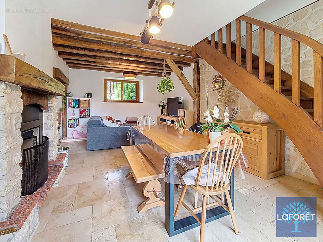 Maison à MORIGNY-CHAMPIGNY