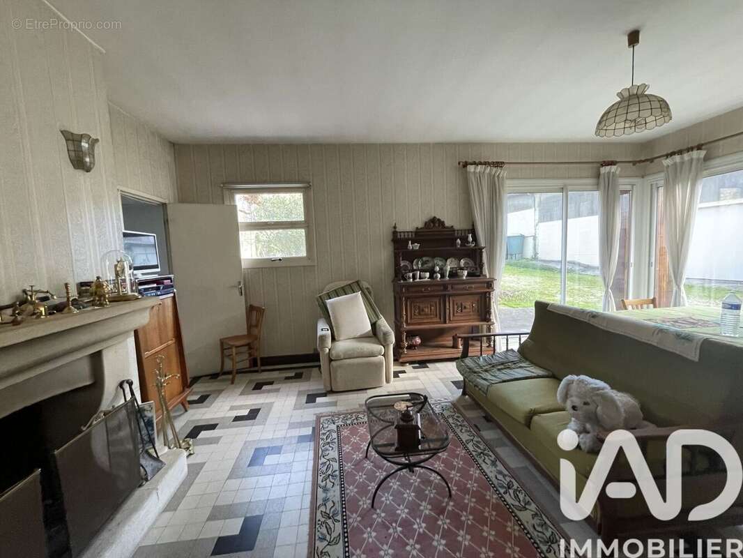 Photo 3 - Maison à BARBEZIEUX-SAINT-HILAIRE