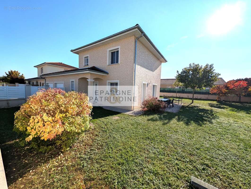 n°1 - Maison à CHARVIEU-CHAVAGNEUX