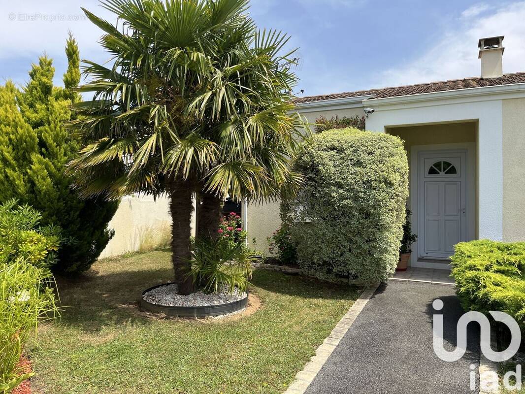 Photo 1 - Maison à SAUJON