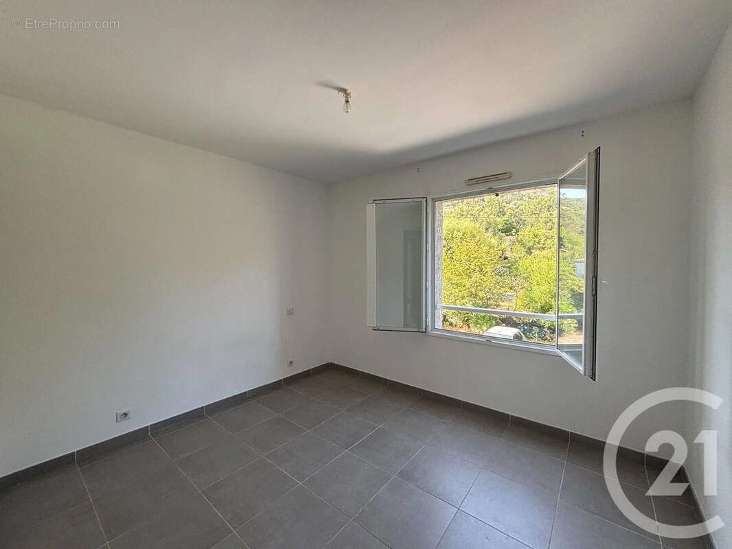Appartement 72 m² à Luri  - photo 9