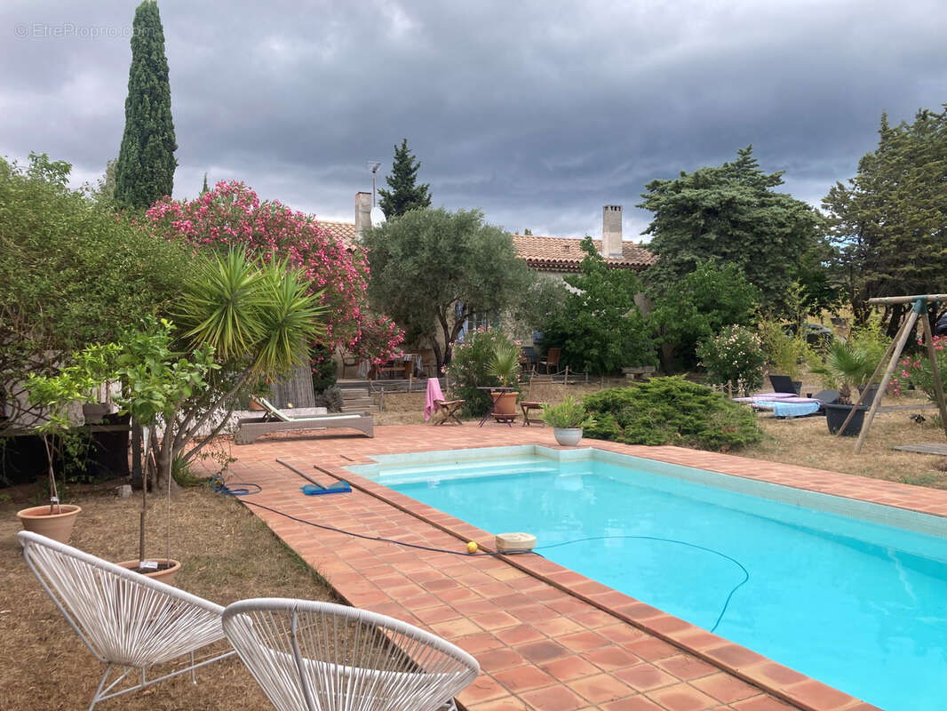 Gruissan, à 3kms des plages, maison de caractère rénovée avec 5 chambres, sur un parc de 2,5 hectares, avec pi - photo 17