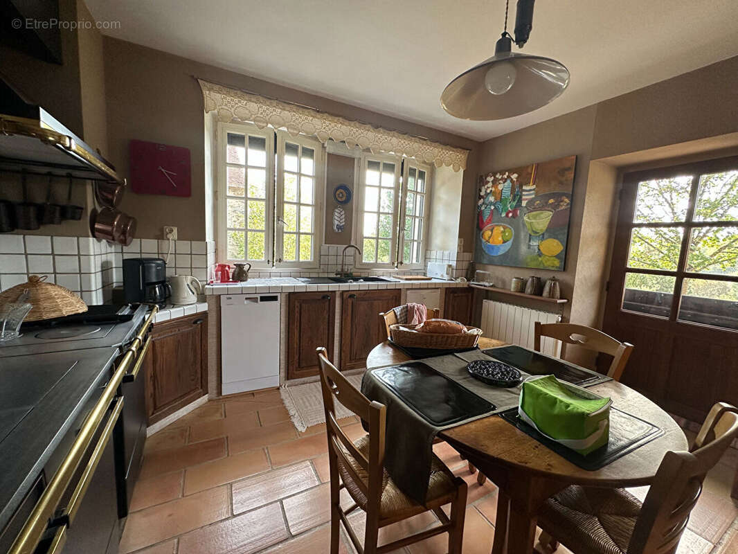 Maison à EGUZON-CHANTOME