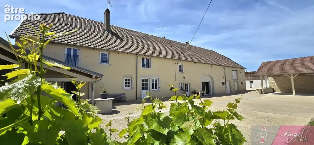 Propriété de caractère sur plus d'1 hectare de terrain - photo 27