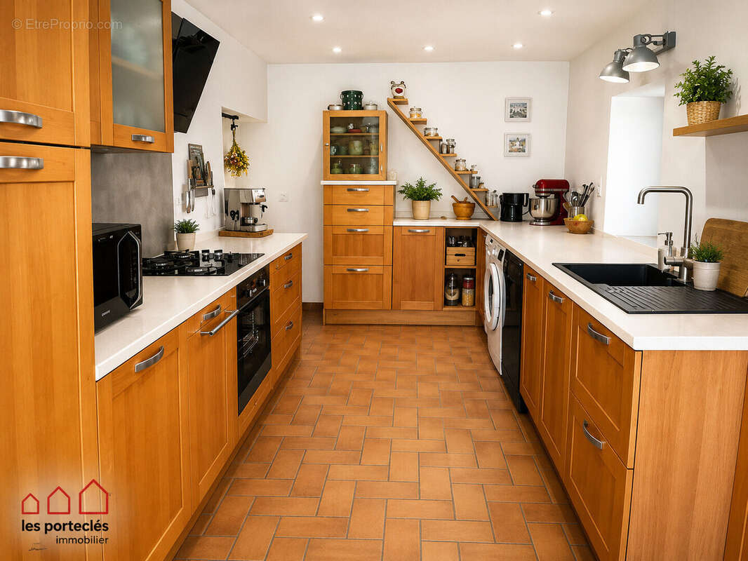 Maison 7 pièces 135 m² à vendre à Entre-Deux-Guiers (38380) - photo 5