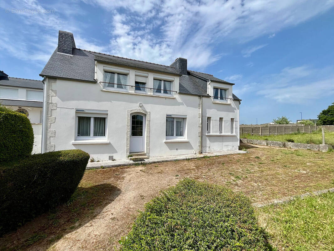 Maison à PLOUGONVEN