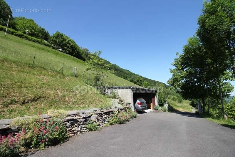 Maison à CAMPAN