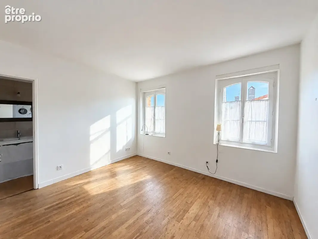 Maison de village atypique de 150 m2 avec jardin, garage et terrain constructible - photo 8