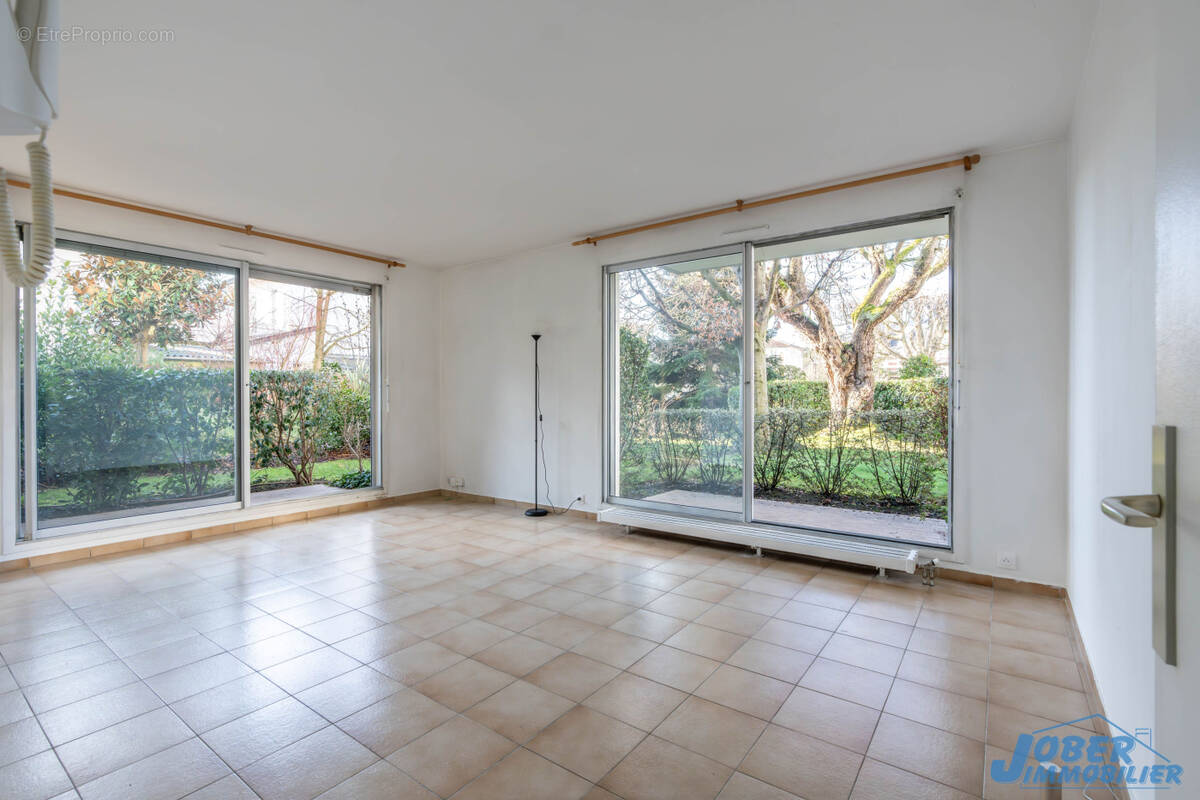 Appartement à NOGENT-SUR-MARNE