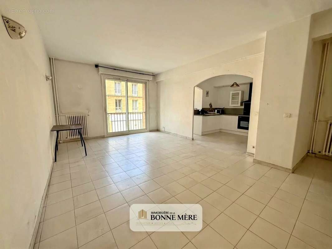 Appartement à MARSEILLE-2E