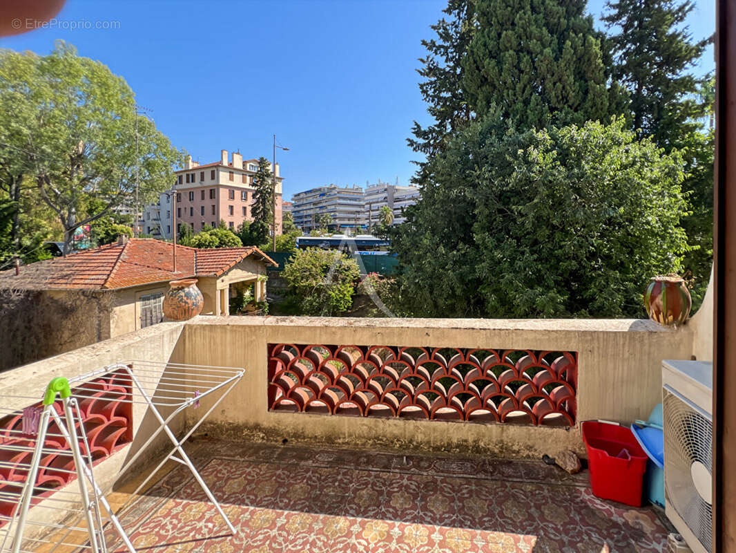 LE CANNET Maison indépendante de caractère avec 2 appartements et jardin - photo 5