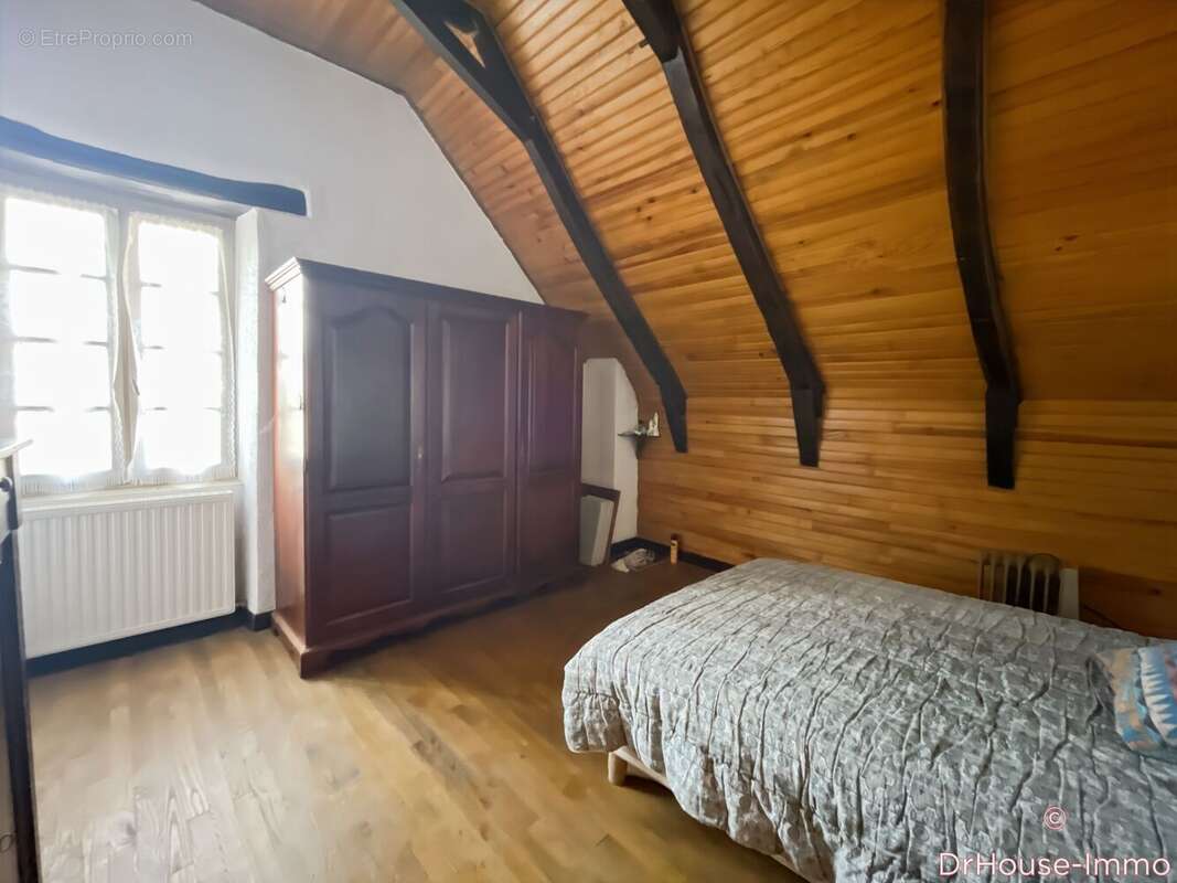 Maison 109 m² à Darazac  - photo 10