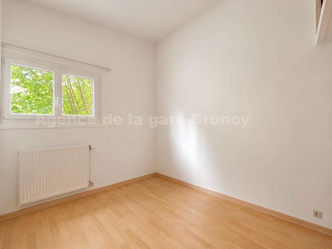 CHAMBRE - Maison à EPINAY-SOUS-SENART