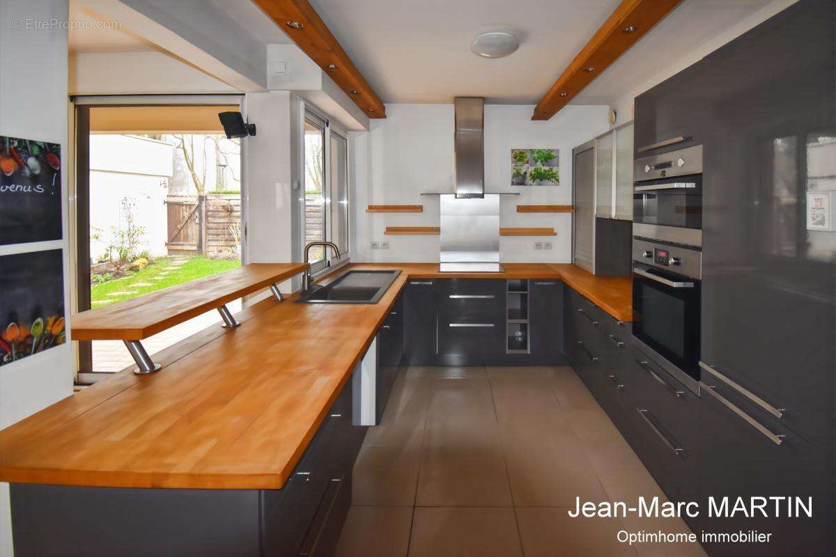 Villeneuve-d’Ascq – Appartement 107 m² avec rez-de-jardin privatif fermé et sécurisé – Résidence de standing – Chaîne des Lacs à - photo 6