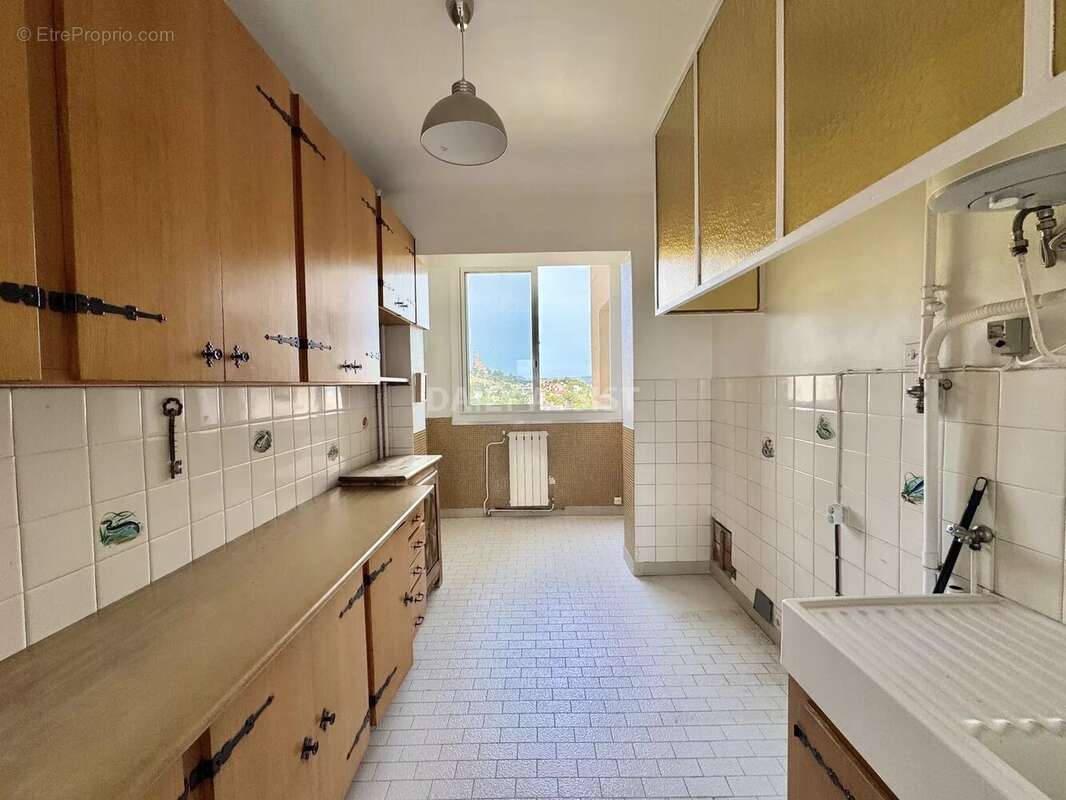 Appartement à MARSEILLE-8E