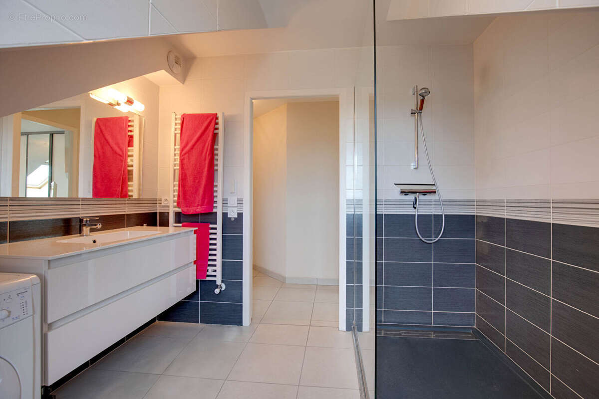 Appartement à DOUVAINE