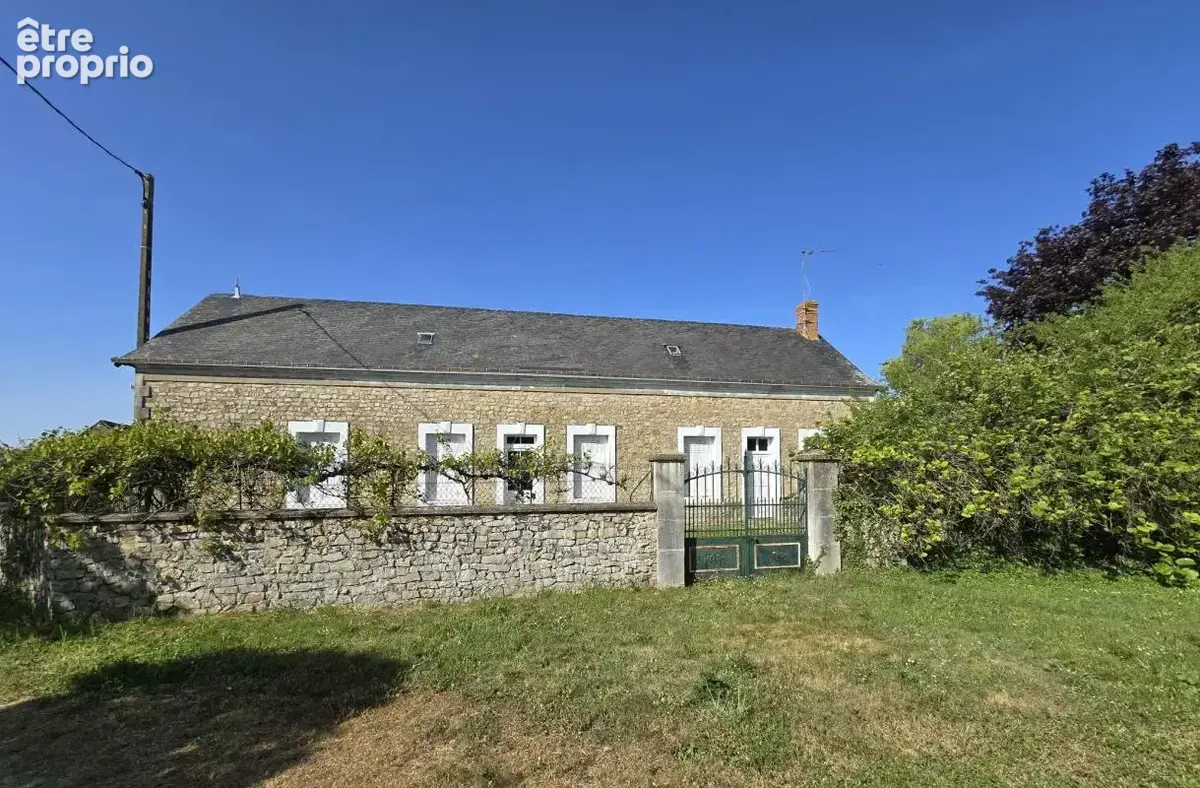 Maison de campagne avec dépendances sur plus de 2 hectares d - photo 2