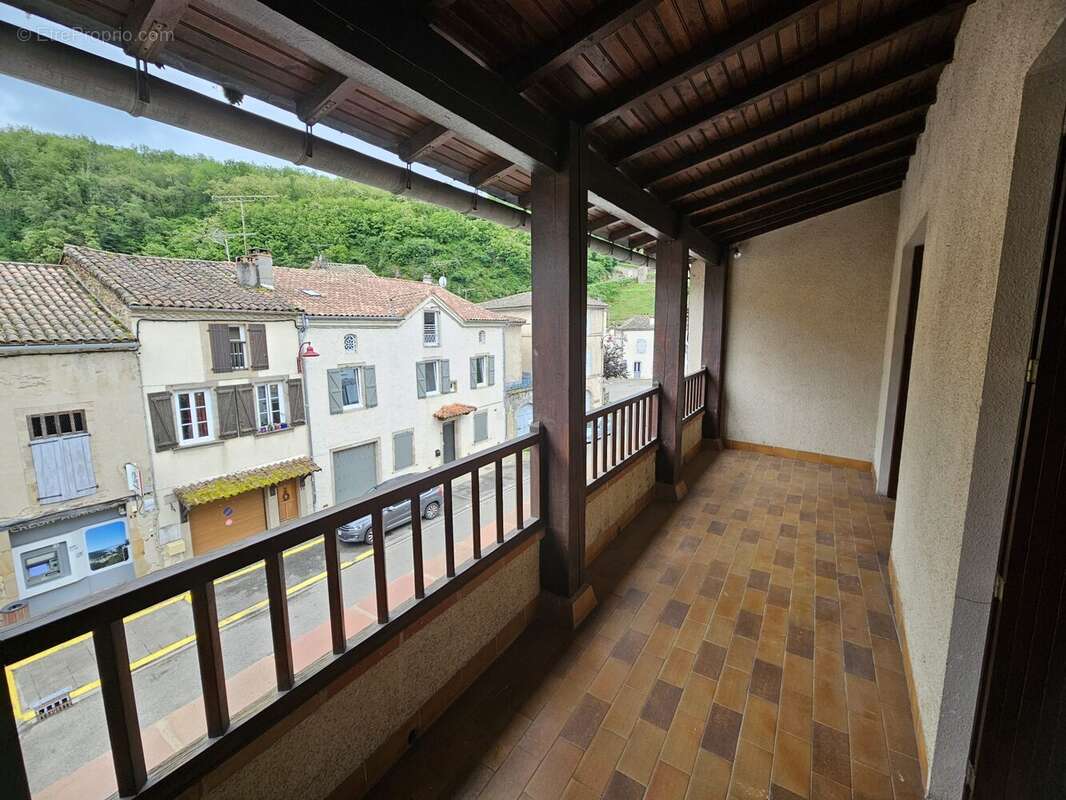 Maison à LAGUEPIE