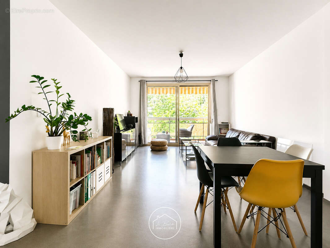Appartement à MARSEILLE-9E