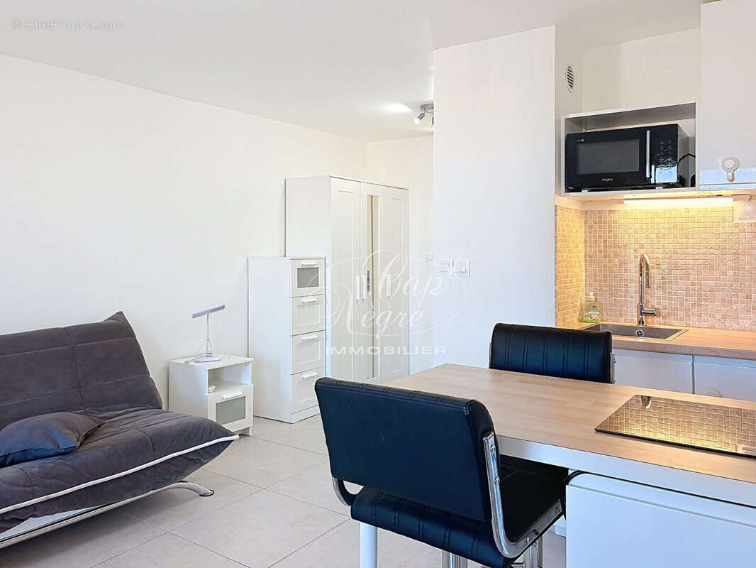 Studio rénové proche plage et centre à vendre à cavalaire sur mer - golfe de saint tropez - photo 5