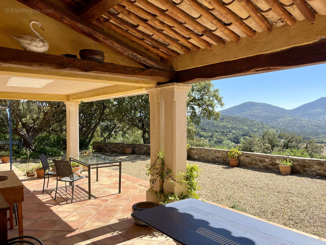 Maison à PLAN-DE-LA-TOUR