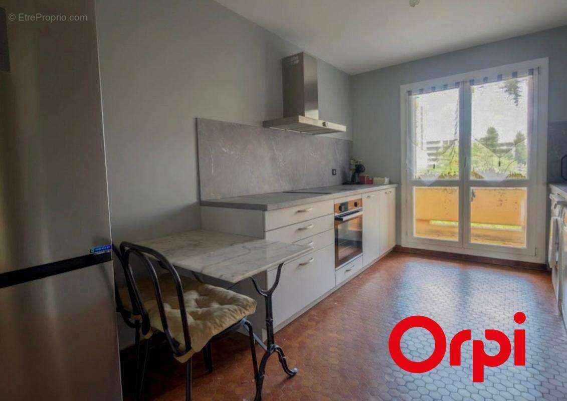 Appartement à LYON-8E