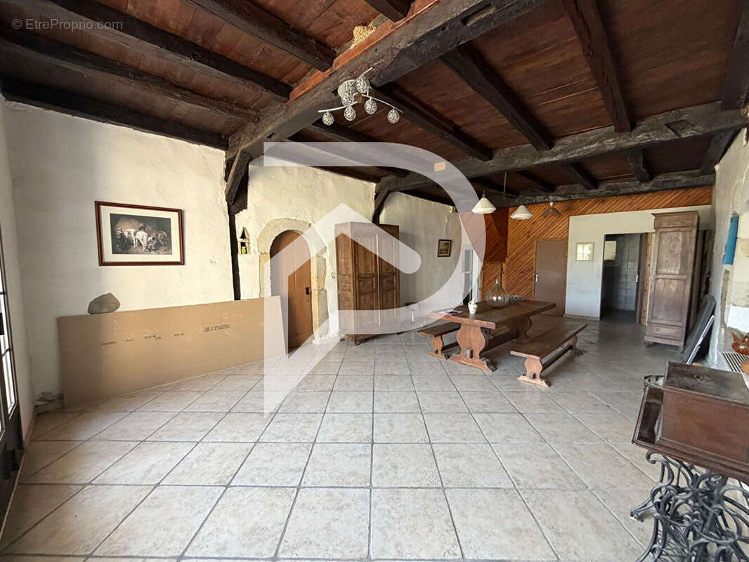 Maison à ORIST