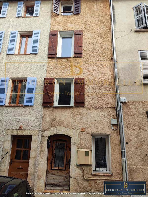 Maison à SAINT-CEZAIRE-SUR-SIAGNE